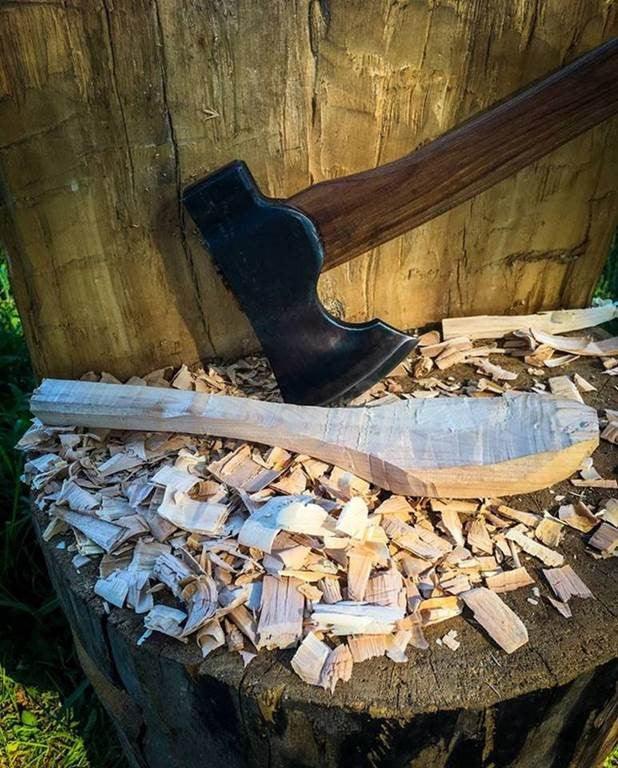 Council Tool - Premium Wood-craft 1.7 Lb "Camp Carver" 16&