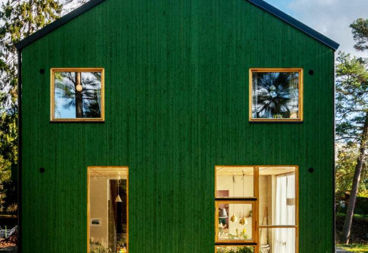 House side green pine tar